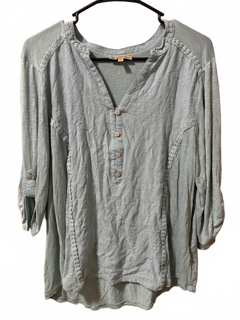 Democracy XL Sage Green Embroidered Boho Cottagecore Peasant Henley